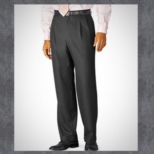 Claiborne Men’s Grey 32/30 Pleated Dress Pants